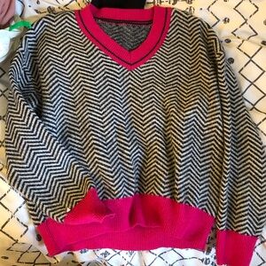 V neck sweater size small